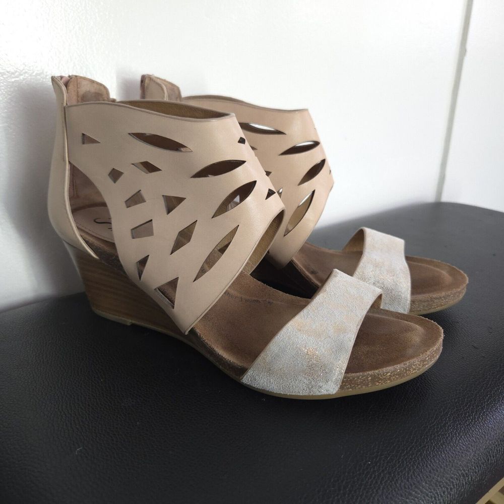 SOFFT Women's •MYSTIC• Zip Wedge Sandal Leather Size 9m